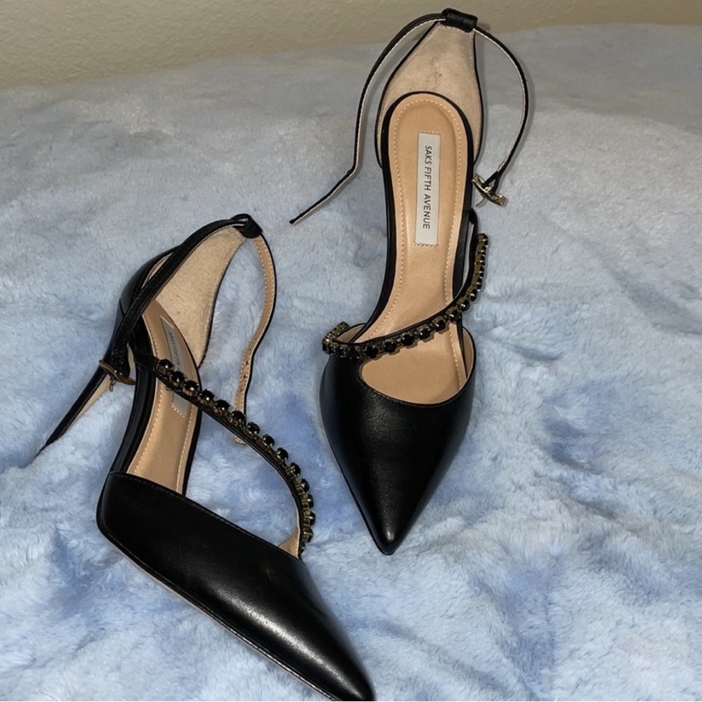Saks Fifthe Avenue Black Pointed Heel